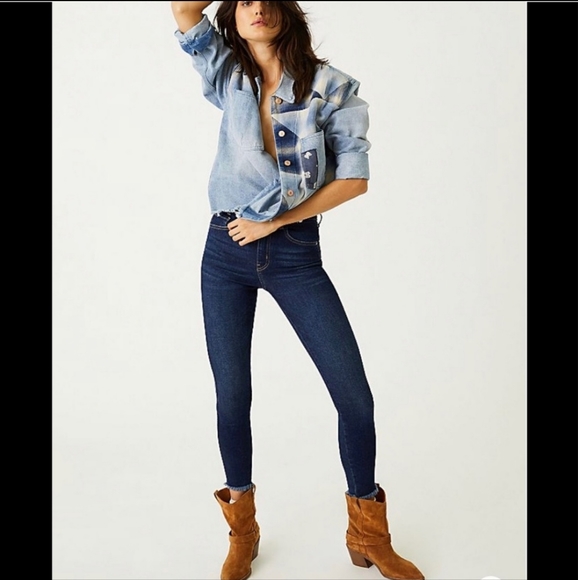 โ๐ผNWTโ๐ผ Free People, Deep Indigo, Raw High Rise Skinny Jean, Jegging, size 24 - Picture 4 of 10